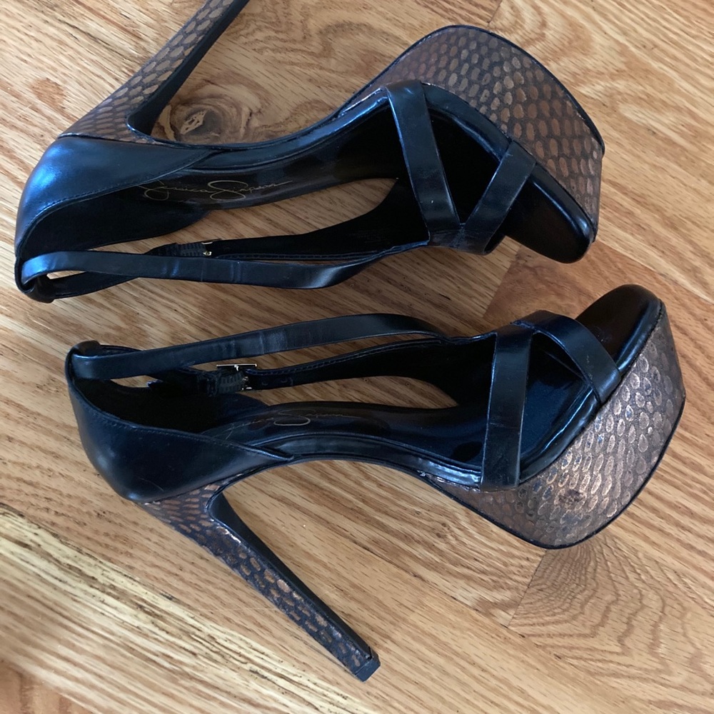 Platform Pumps - image 4